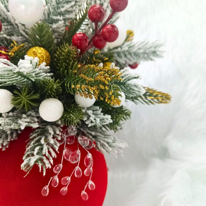 Aranjament decorativ - Spiridusul Craciunului - imagine 2